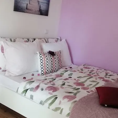 Sara 마카르스카