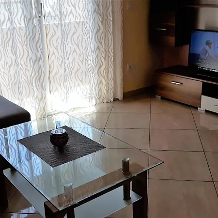 Sara Apartman *