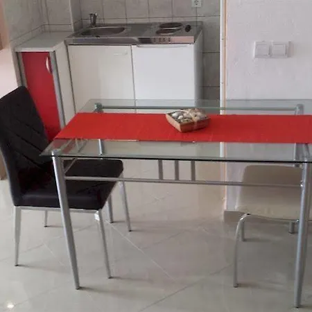 Sara Apartman *