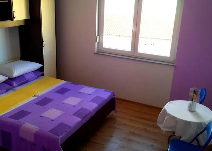 Sara * ماكارسكا