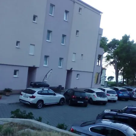 Sara アパート *